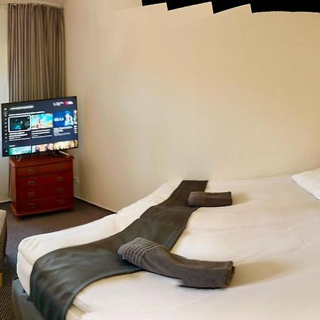 Las Slupski Premium: Spacious Two-Bedroom Apartment with Smart Entertainment Exterior photo