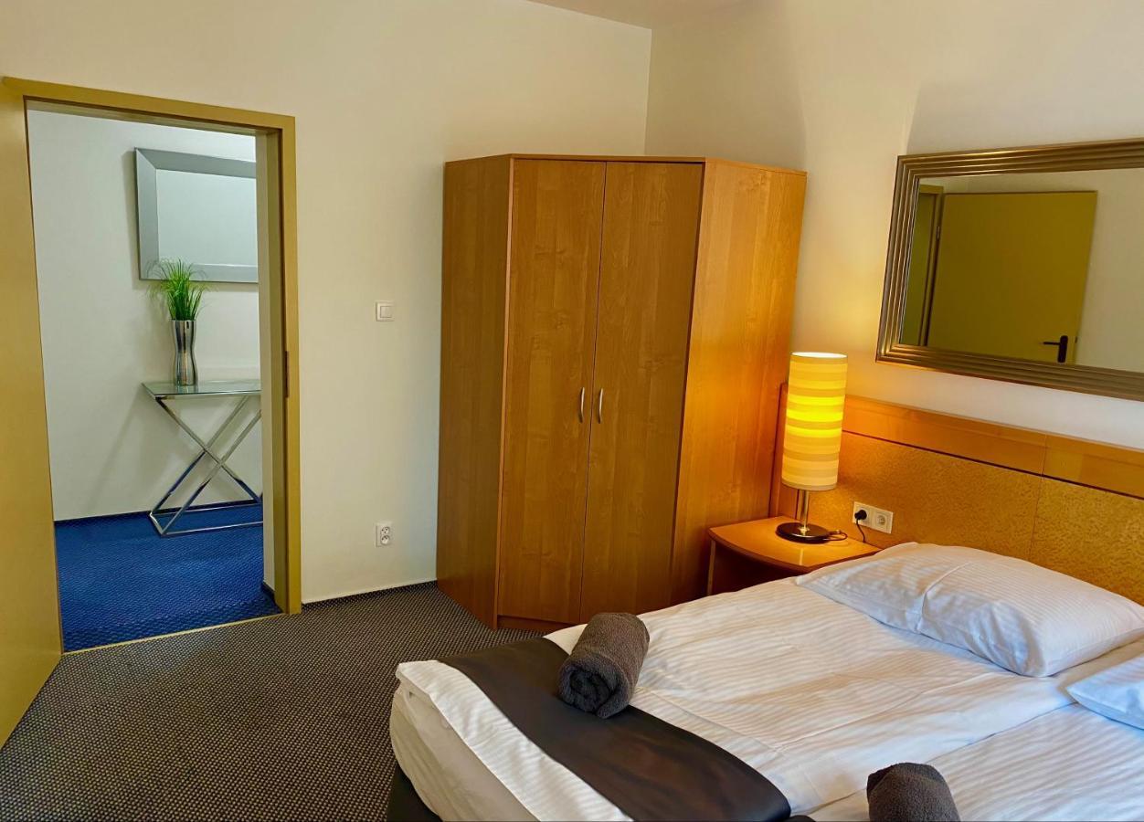 Las Slupski Premium: Spacious Two-Bedroom Apartment with Smart Entertainment Exterior photo